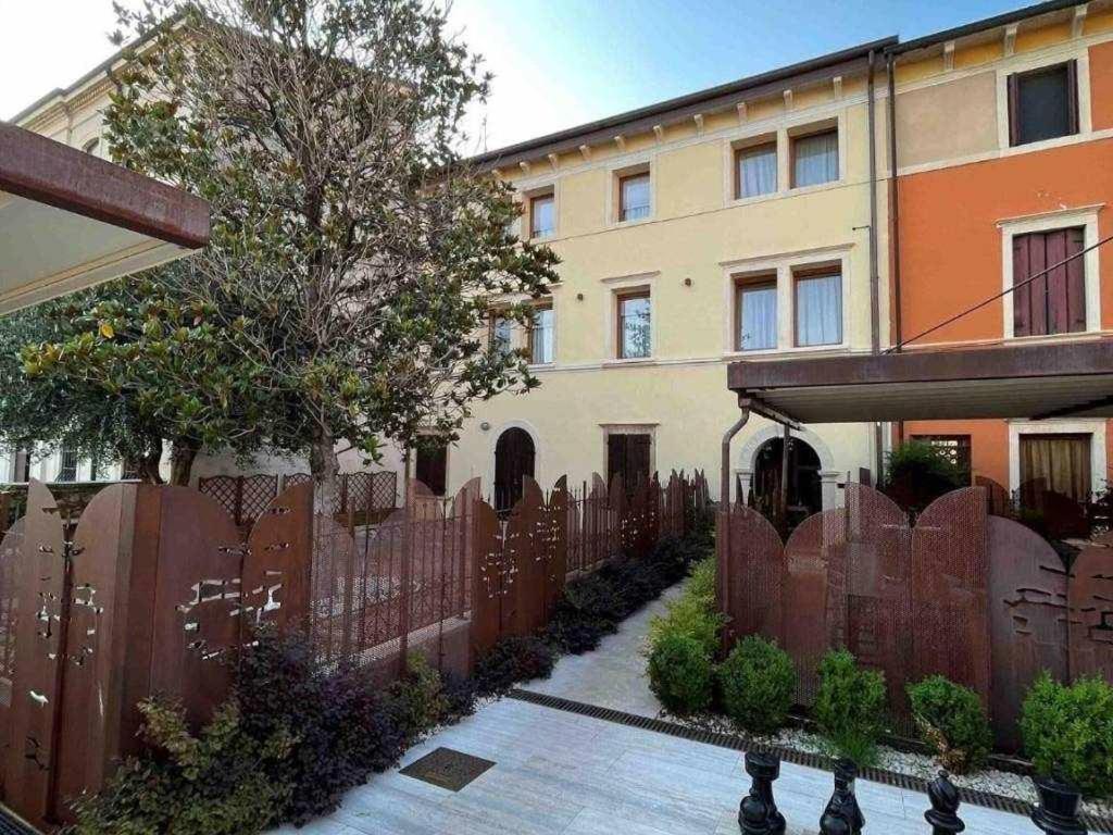 Destiny Home Soave Bagian luar foto